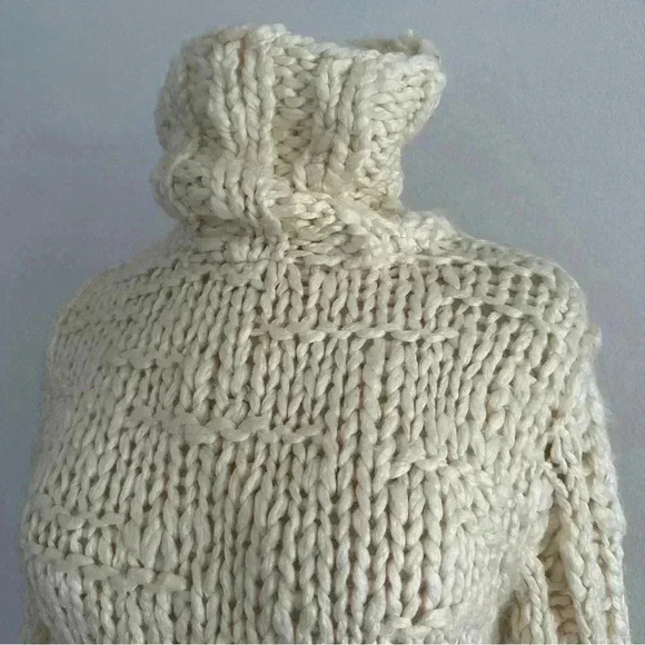 Vintage BCBGMaxazria Collection Chunky Knit Turtleneck Sweater Wool Blend M - Picture 4 of 11